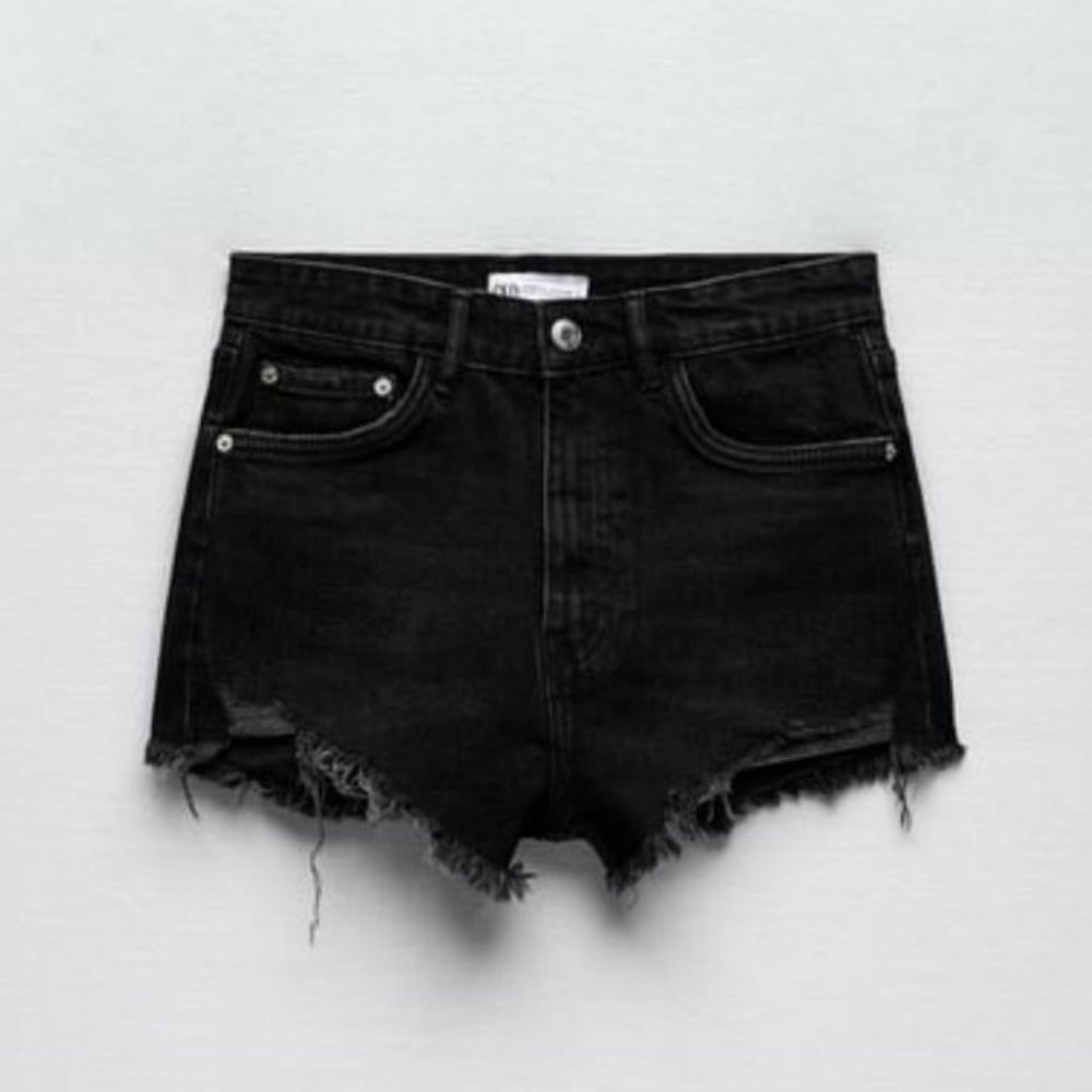 Zara Hi Rise Denim Curved Shorts in Black